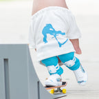 Finger Skateboard With Shoes Mini Scooter Finger Toy Set Gripboard Shoes And Pants Finger Skate Board Mini Skateboard 0.04 Black Series