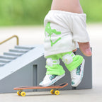 Finger Skateboard With Shoes Mini Scooter Finger Toy Set Gripboard Shoes And Pants Finger Skate Board Mini Skateboard 0.04 Black Series